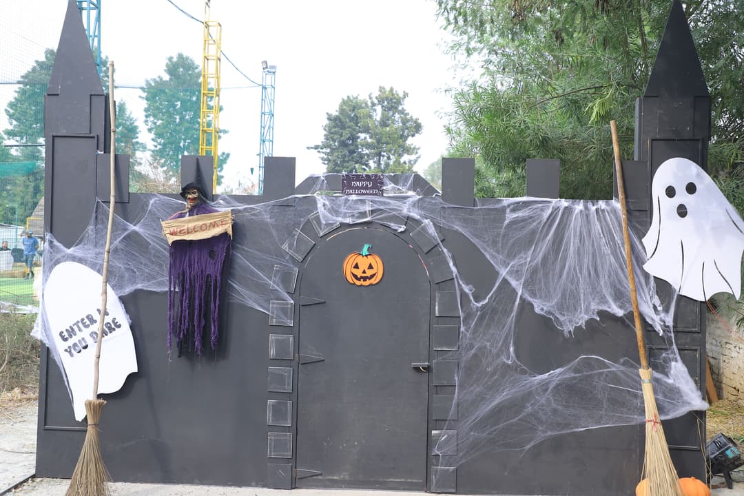 Halloween - Image 12