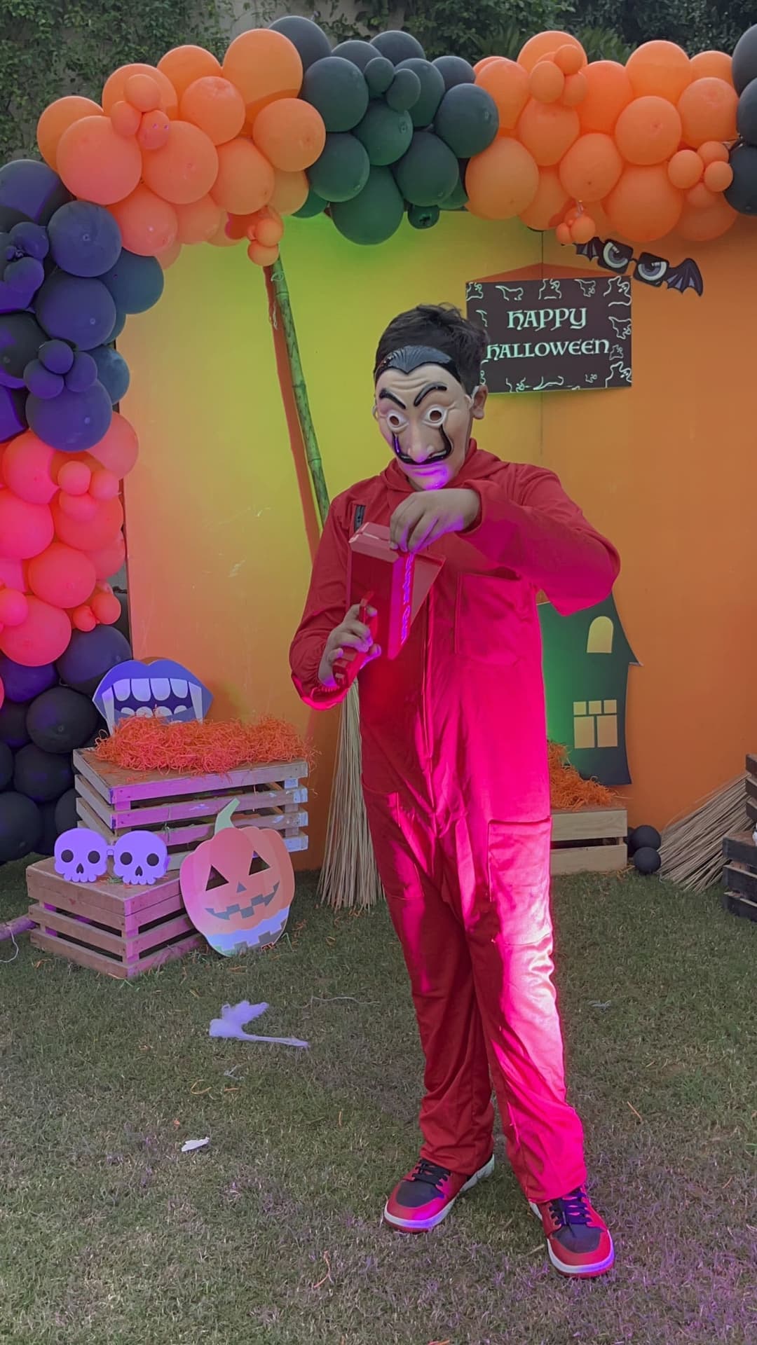 Halloween - Image 6